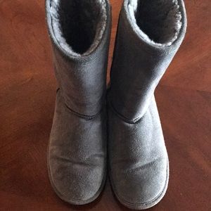 Bear Paw gray boots